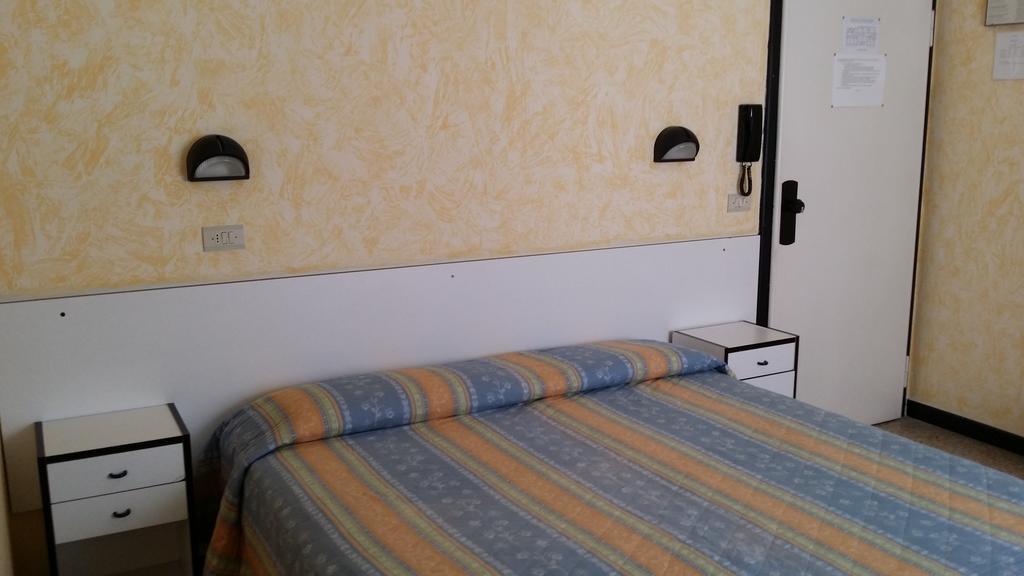 Hotel Oria Rimini Cameră foto